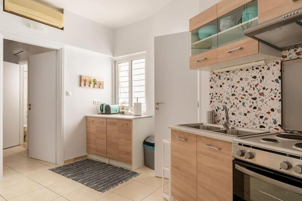 Brand New Bright Modern 6Bdr Apt-1Min To Acropolis Ateny Zewnętrze zdjęcie